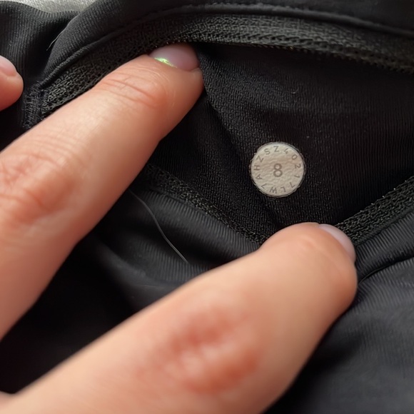 Lululemon shorts! Size 8. - Picture 3 of 4